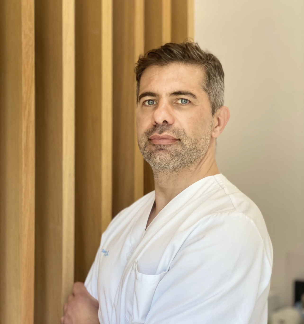 Dr. Xavier Rojas